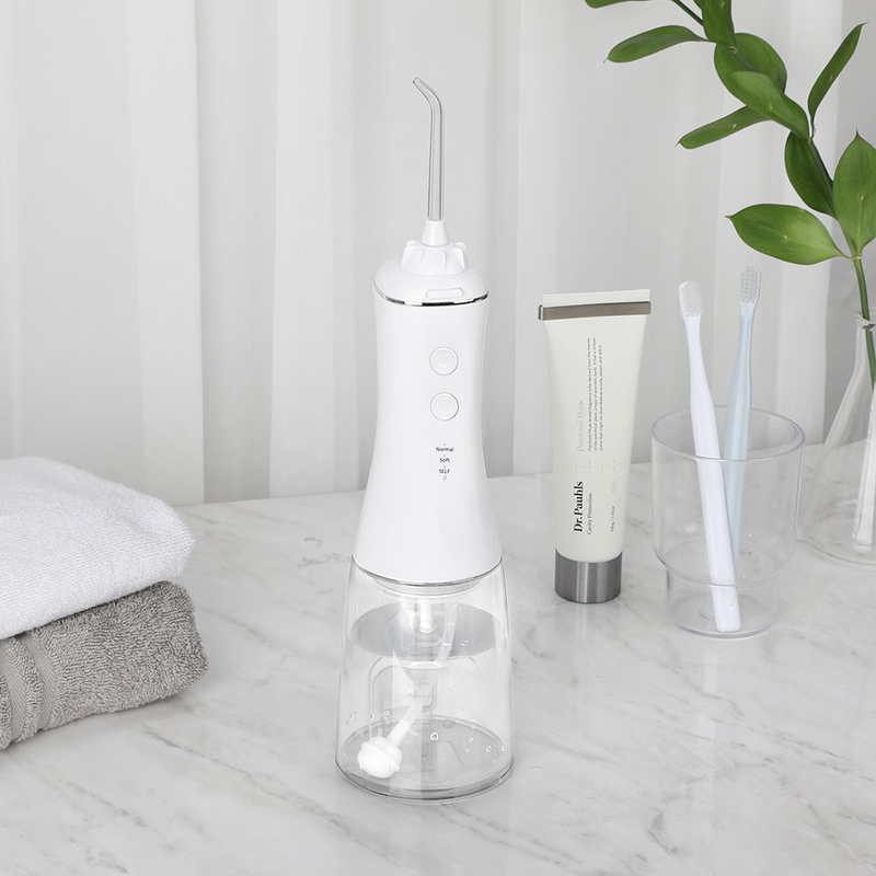 USB Rechargeable Dental Flosser , 1400-1800 Times/Min Wireless Oral Irrigator